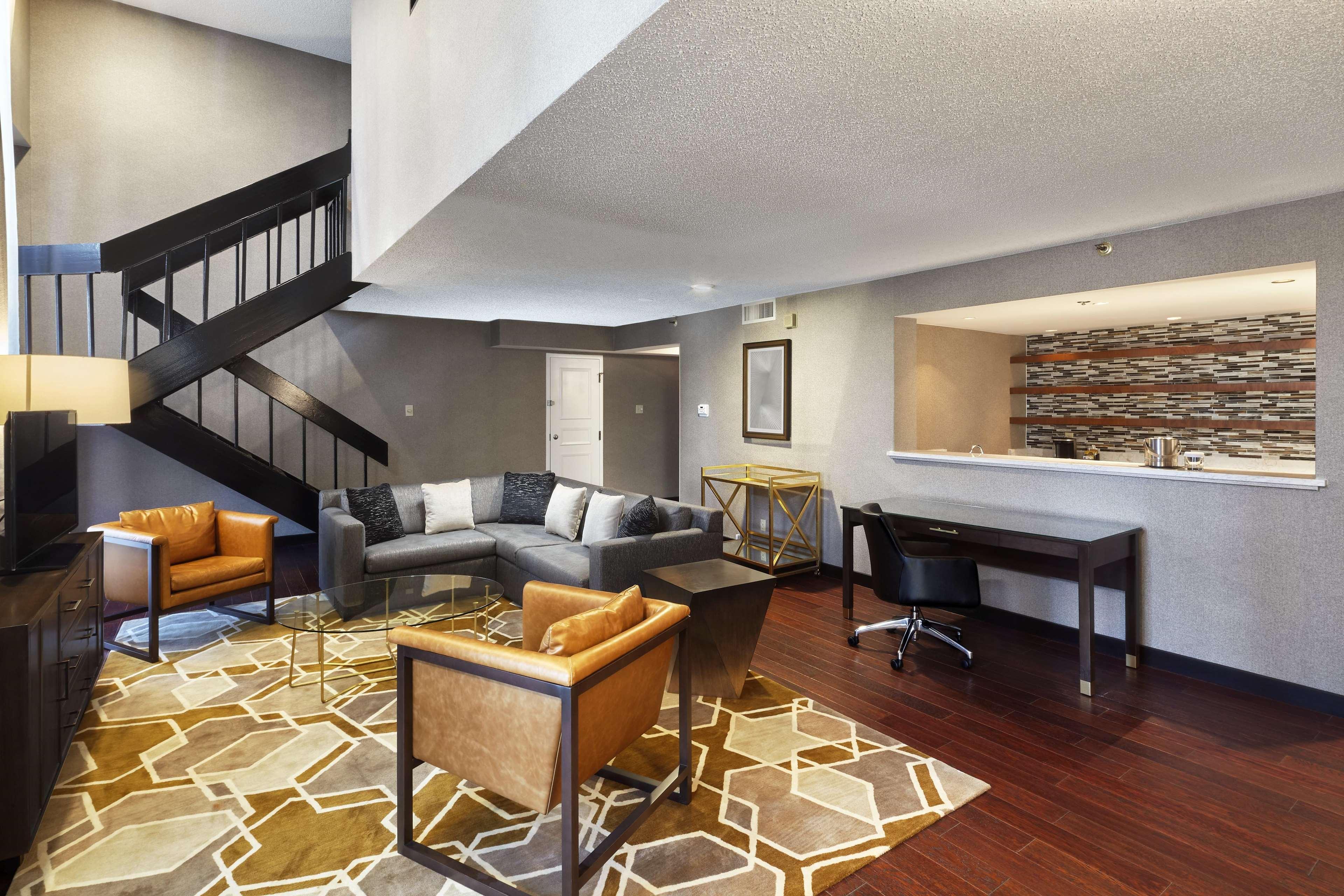 Doubletree By Hilton Dallas Near The Galleria Dış mekan fotoğraf
