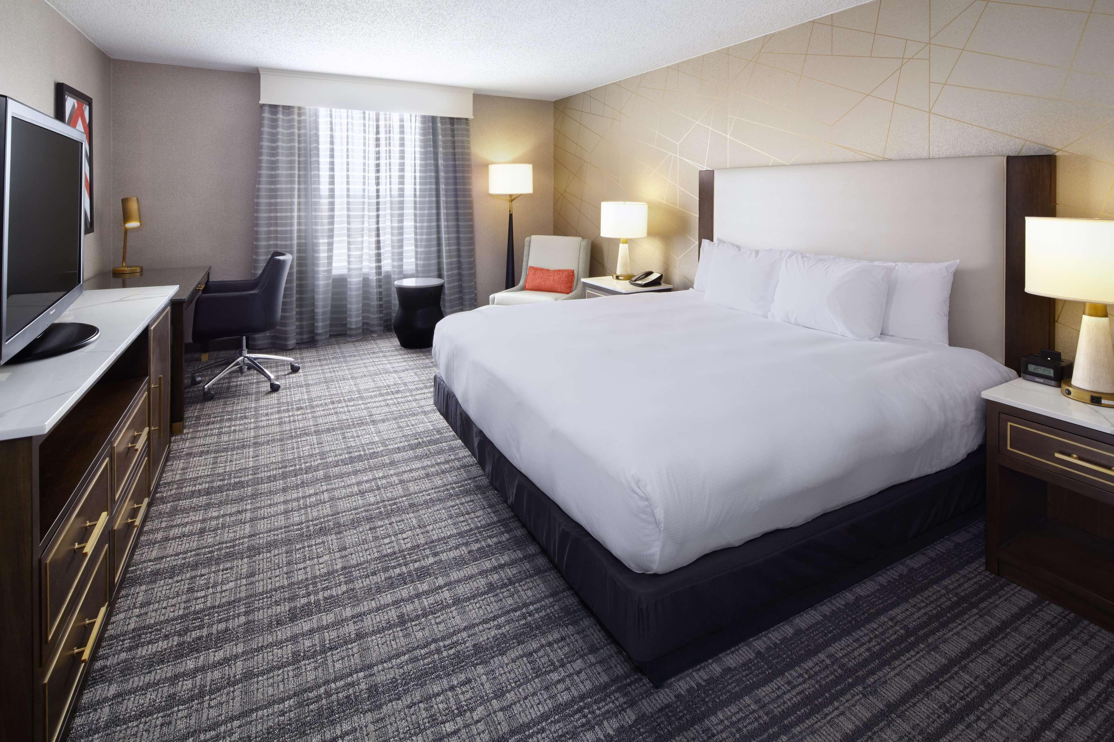 Doubletree By Hilton Dallas Near The Galleria Dış mekan fotoğraf