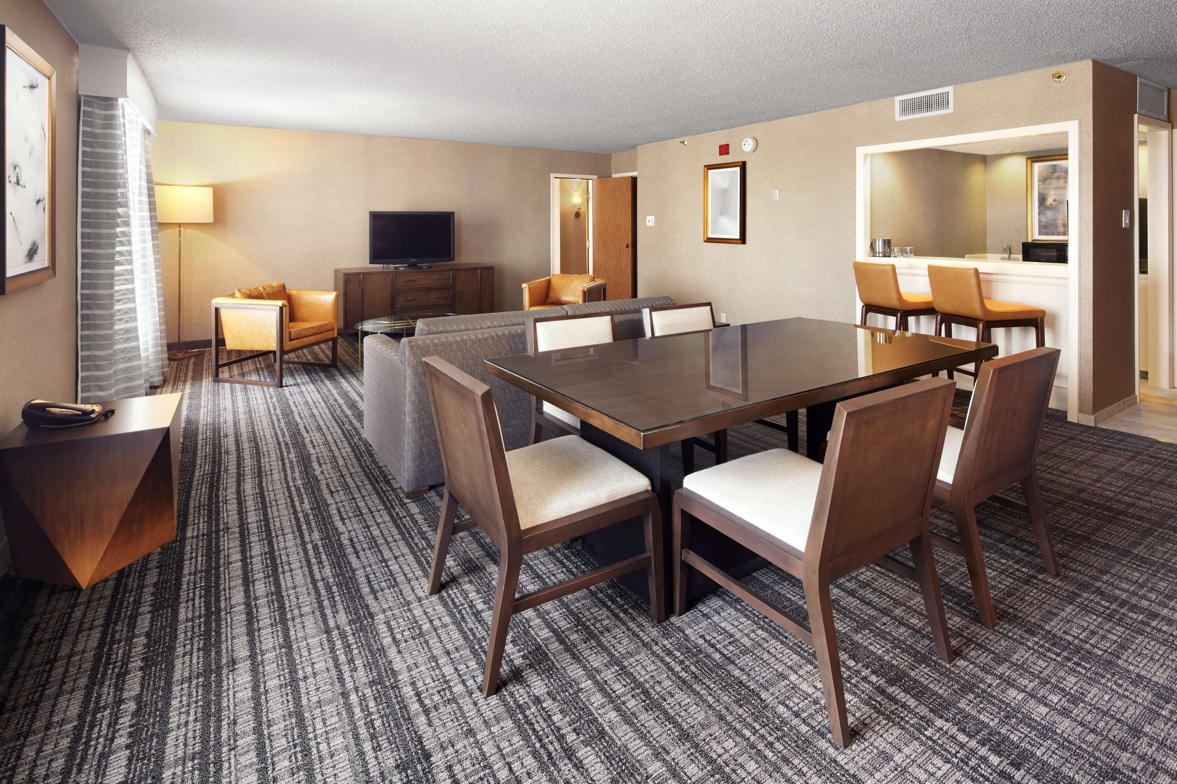Doubletree By Hilton Dallas Near The Galleria Dış mekan fotoğraf