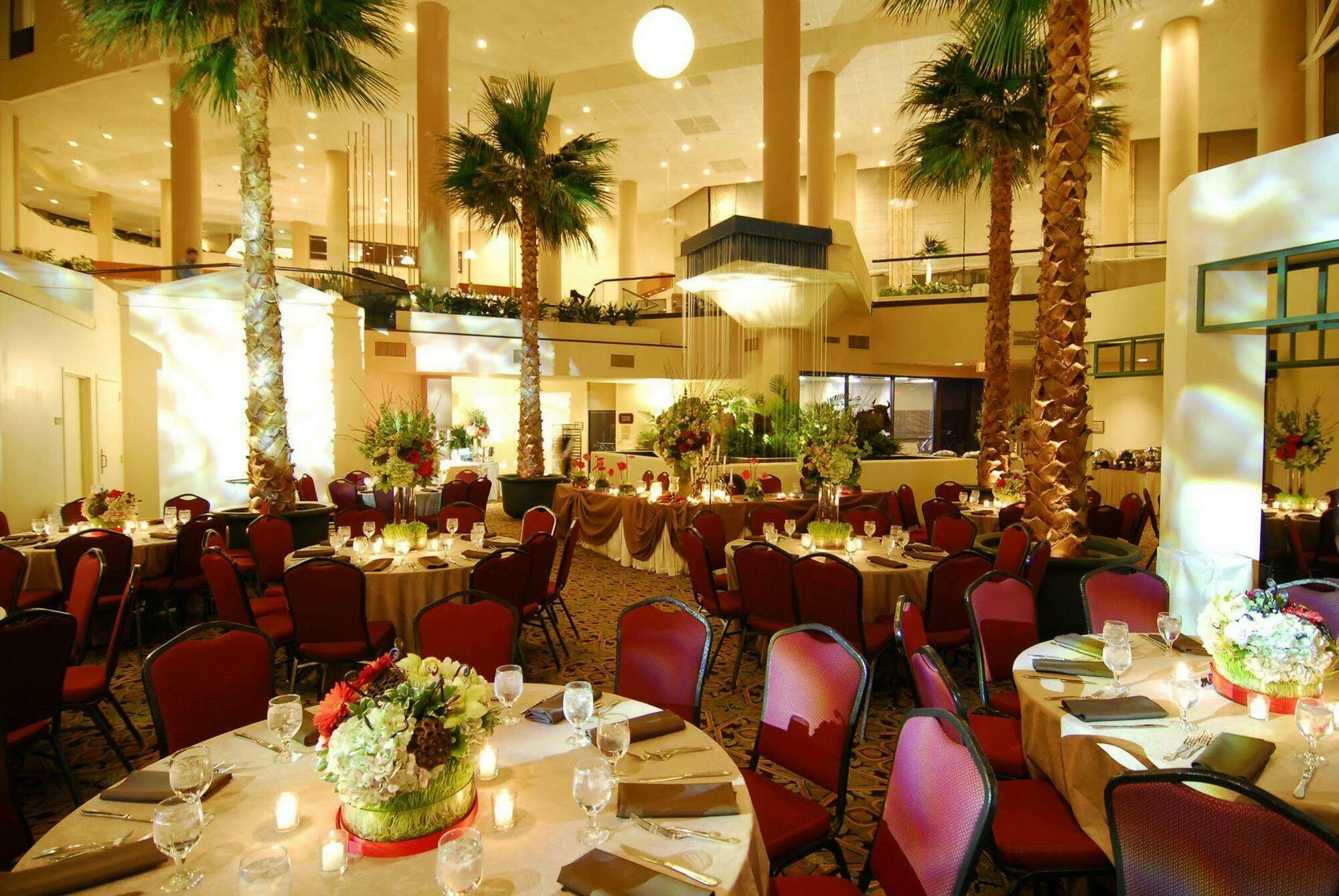 Doubletree By Hilton Dallas Near The Galleria Dış mekan fotoğraf